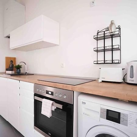 Modern Living In City Center - Fully Equipped Wien Exteriör bild