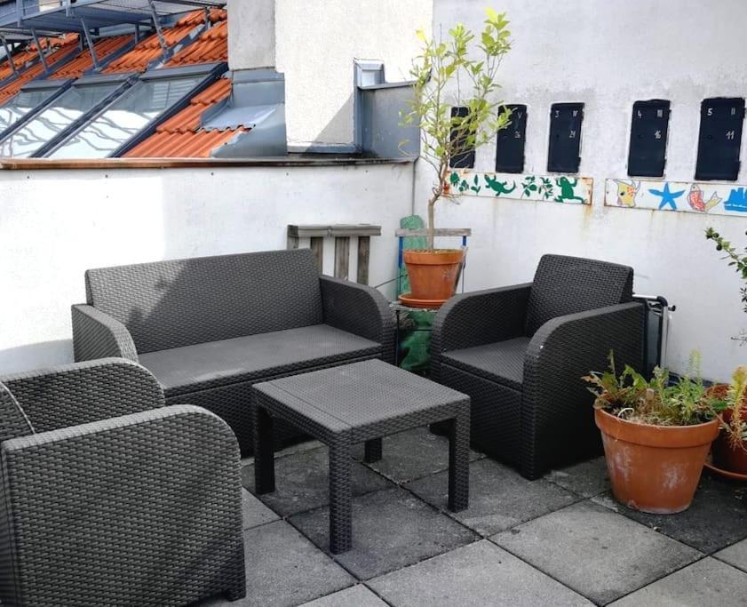 Modern Living In City Center - Fully Equipped Wien Exteriör bild
